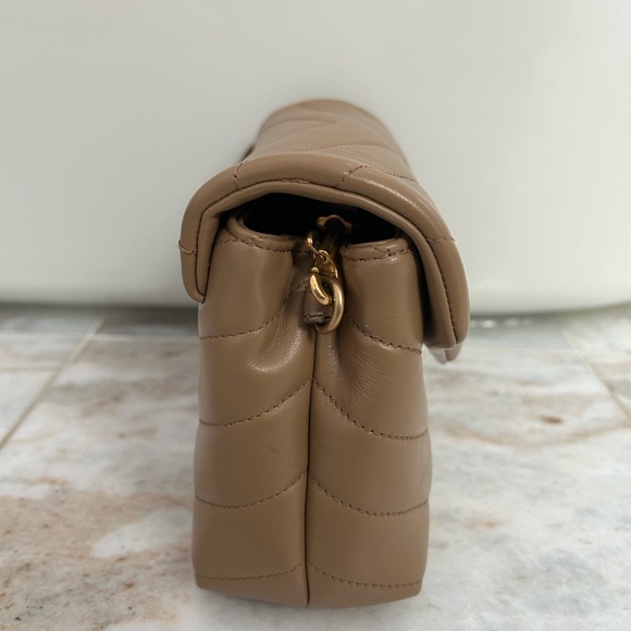 **SOLD** Saint Laurent (YSL) Toy Loulou bag - Picture 3 of 10